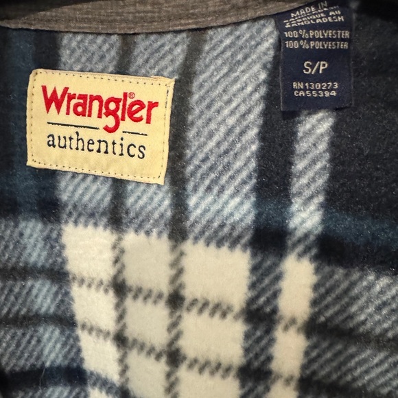 Wrangler Authentics Men's Long Sleeve Heavyweight Fleece Shirt in Total Eclipse - Picture 5 of 8